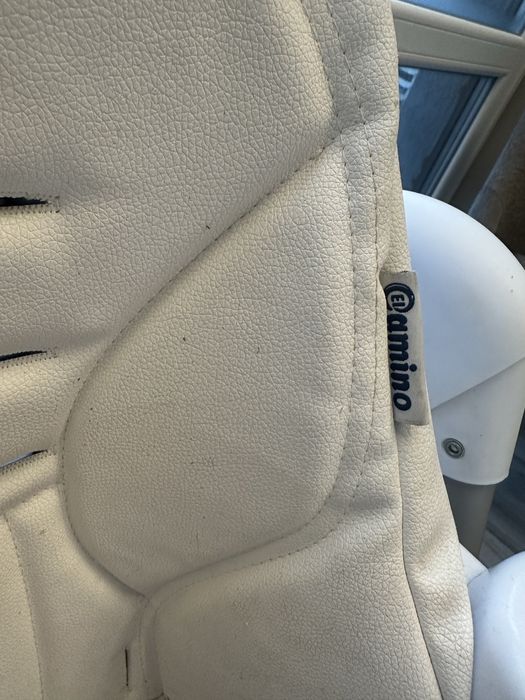 Стільчик для годування