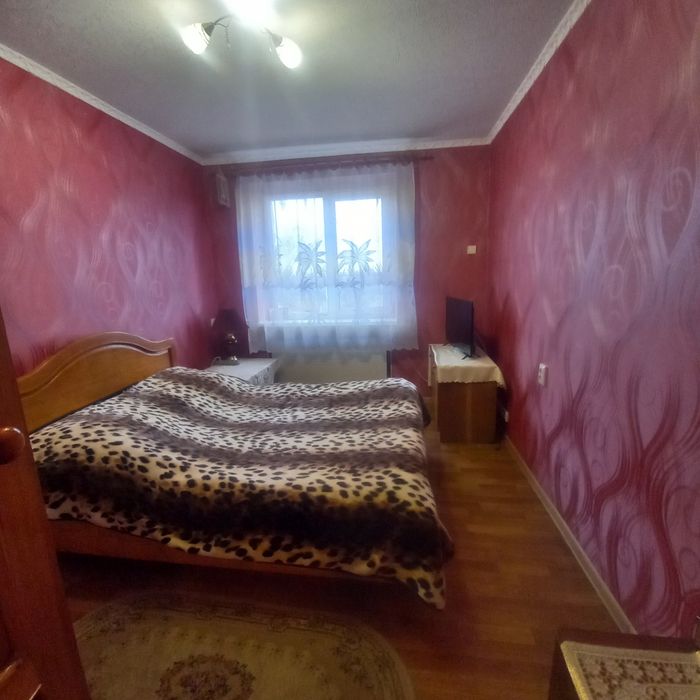 Продам 3х.кімн.квартира 63м. 4/5 м.Мерефа 27тис.