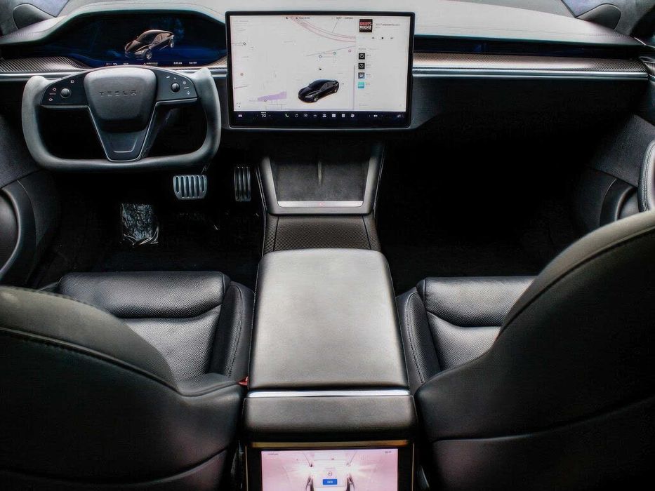 Tesla Model S      2022