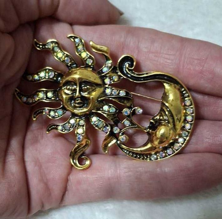 Broszka słońce i księżyc – styl vintage
