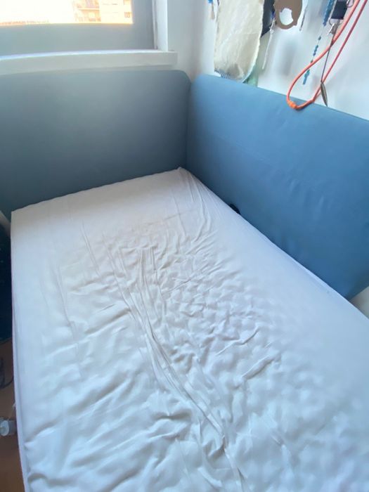 Cama de solteiro com extrado e colchão