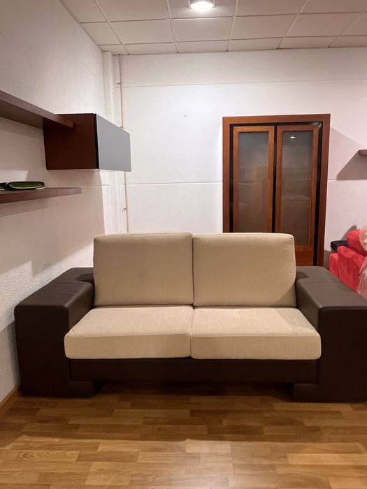 Sofa pele castanha e bege