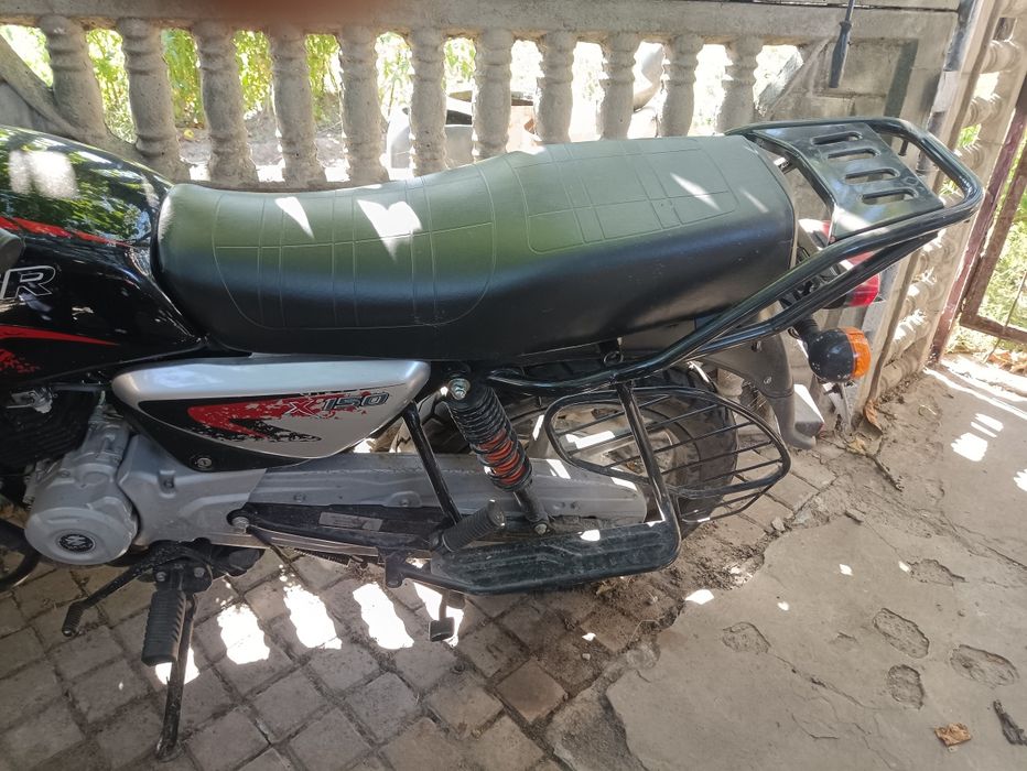 Мотоцикл bajaj boxer 150