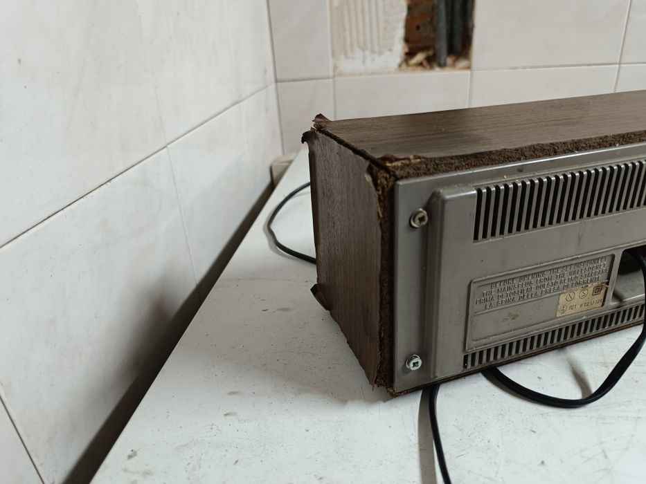 Rádio Philips antigo