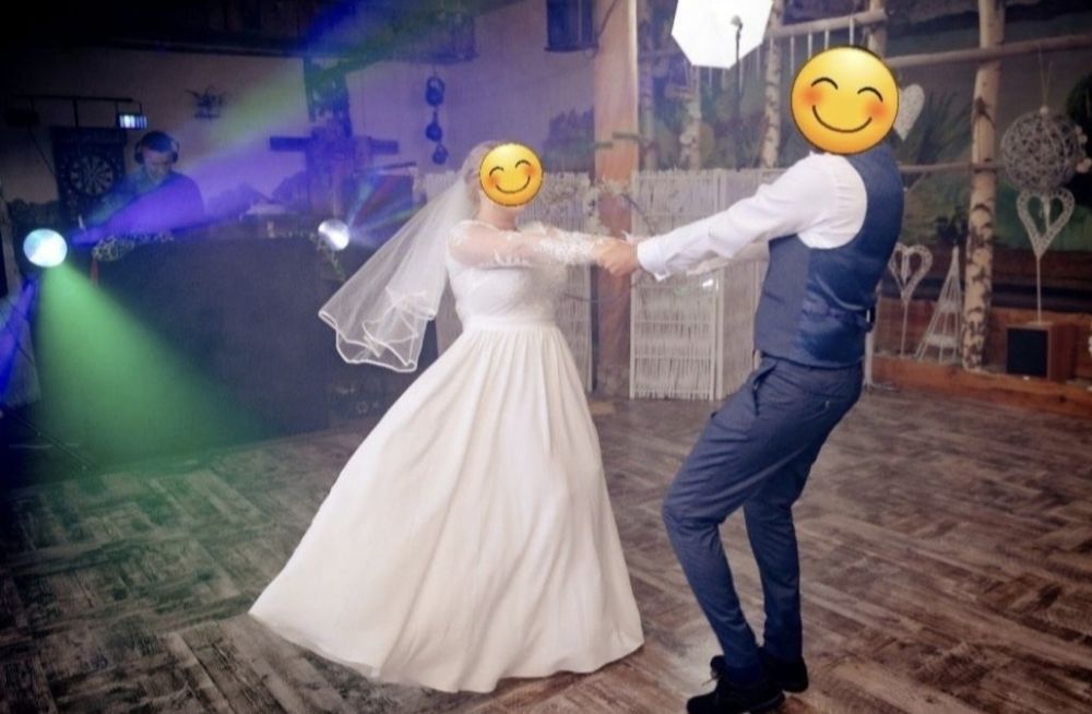 SUKNIA ŚLUBNA R.44 z welonem idealna