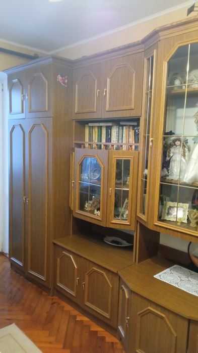 Стінка велика в вітальню