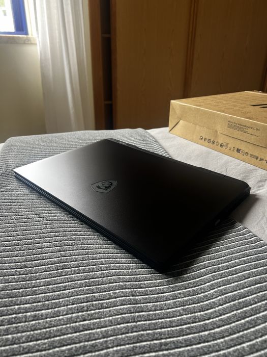 Está impecável, pouquissimo usado | Troco por scooter Nmax 125 | Portátil Gaming MSI 16" Pulse 16 Al C1VGKG-041XPT Core Black