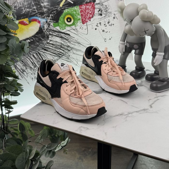 Кросівки Nike Air Max Excee 38 розмір E770