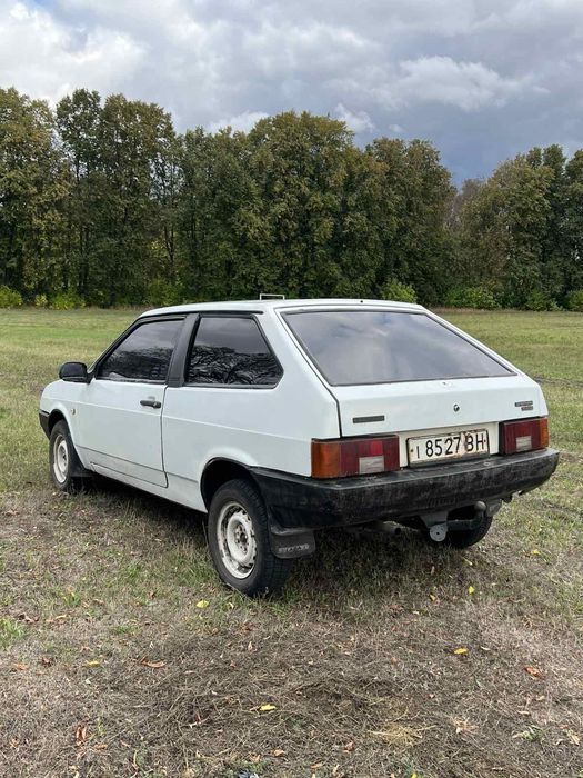 Автомобіль ВАЗ 2108