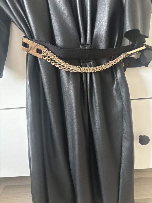 Sukienka czarna elegancka