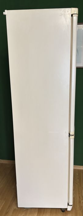 Холодильник Indesit