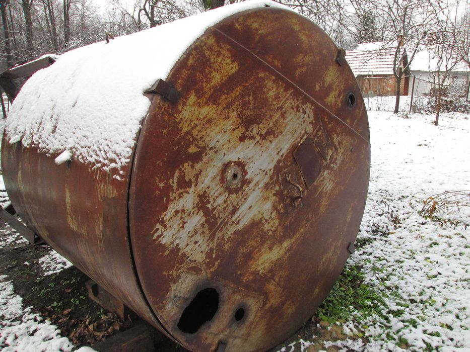 Цистерна металева