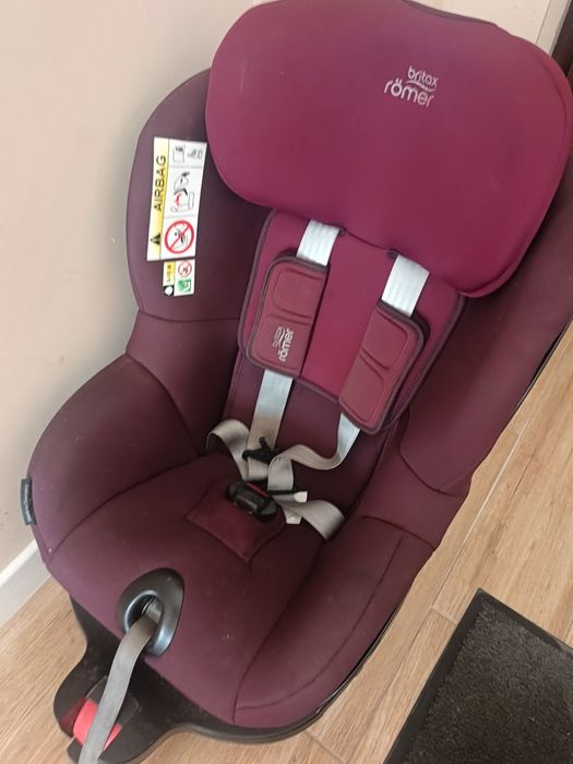 Fotelik Britax Römer Dualfix M i-Size 360° ISOFIX 61–105 cm