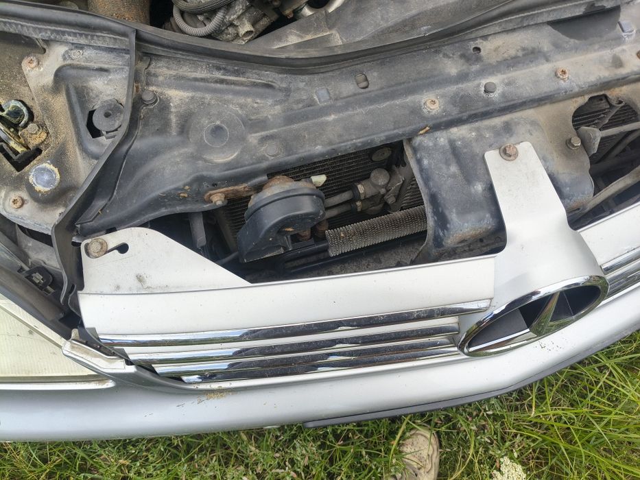Grill przód Mercedes Benz CLS w219 Atrapa Zderzak Przedlift Wysyłka