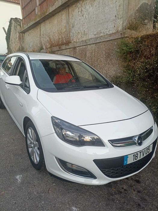 Astra Sport Tourer