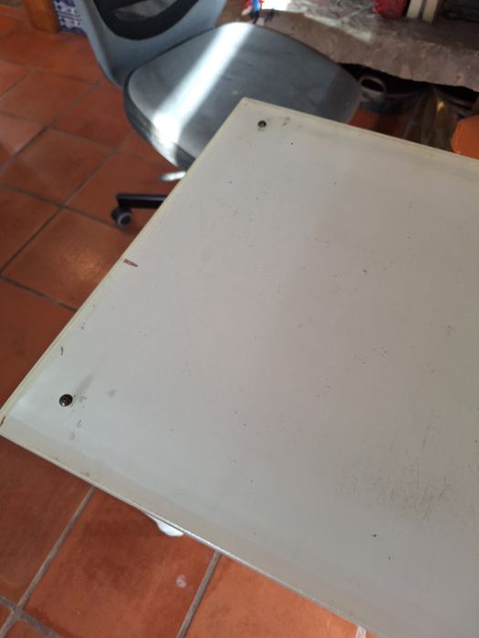 Secretaria com 2 gavetas