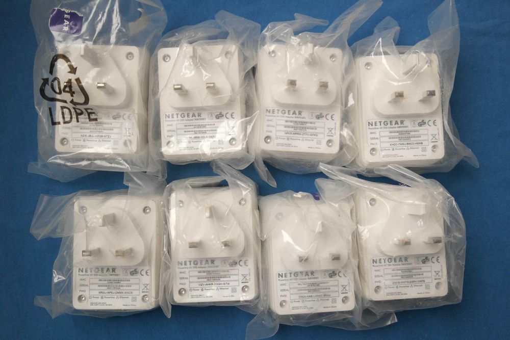 Сетевой Адаптер NETGEAR Powerline AV 200 XAV2001 - Lan по сети 220в