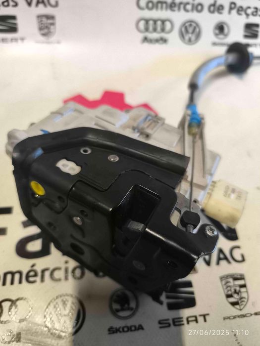 Fechadura / Fecho Porta Trás Esquerdo AUDI A6 C7 3.0 TDI (150 kW / 204 cv) [11.2010 - 09.2018] 4G0839015B (OEM)