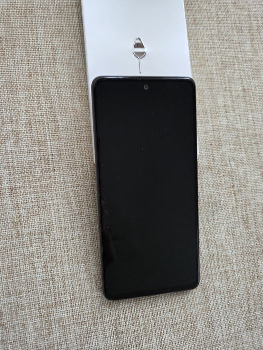 Самсунг  galaxy  А 52, 256 GB, ,8 ram..