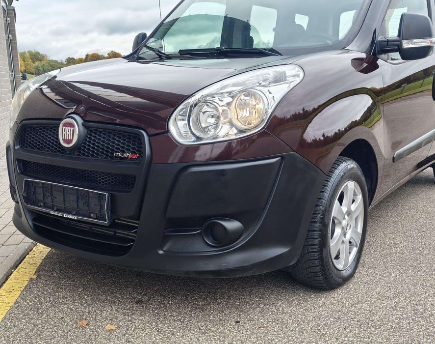 Fiat Doblo 2011 року