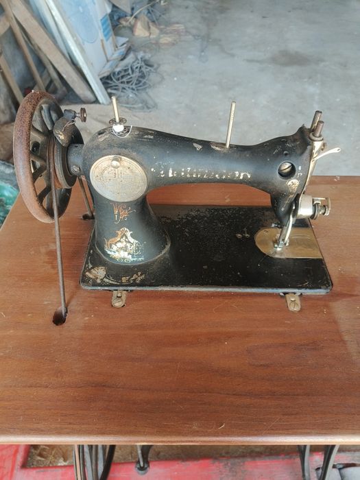 Máquina costura Naumann