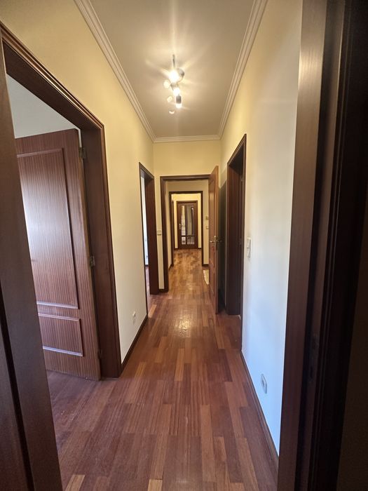 Apartamento T2+1 com lugar de garagem