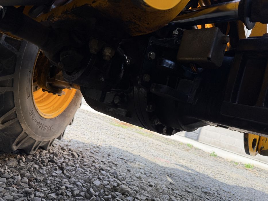 JCB 535-140 погрущик manitou