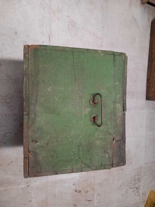 Drewniana skrzynia wojskowa