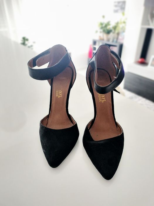 Sapatos pretos tam 36