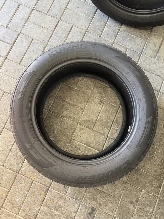 235/55 r19 Kumho 4шт