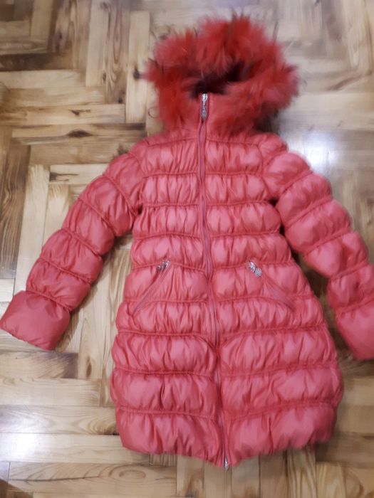 Пальто зимове  з капюшоно на дівчинку 12 років зріст 152. Пальто тепле