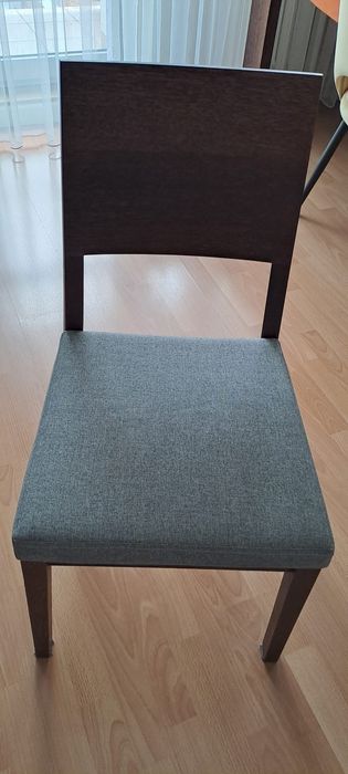 Krzesła do stołu w salonie 4 sztuki