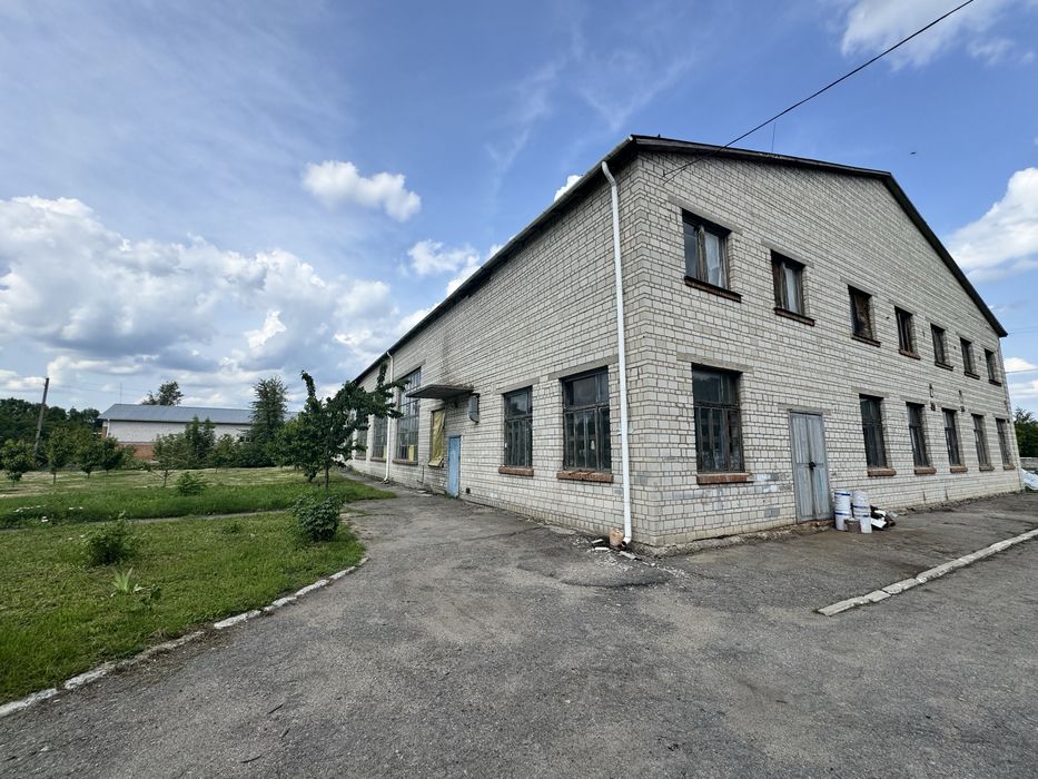 Продаж автопарку з виробничо-офісним комплексом  4,39 га