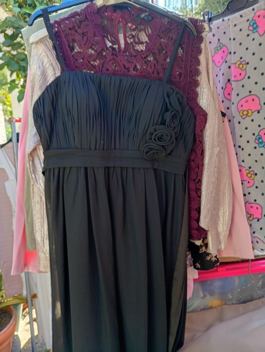 Roupa semi nova 1€ a peça