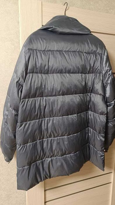 Продам стильную женскую куртку пуховик 50-52р.