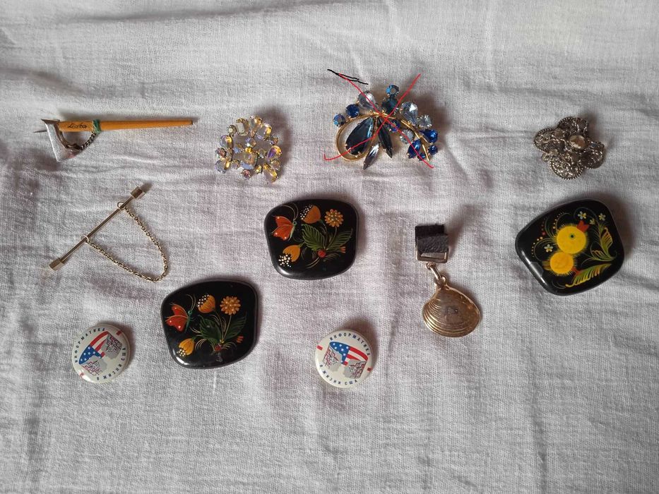 Вінтажні брошки для стилю бохо