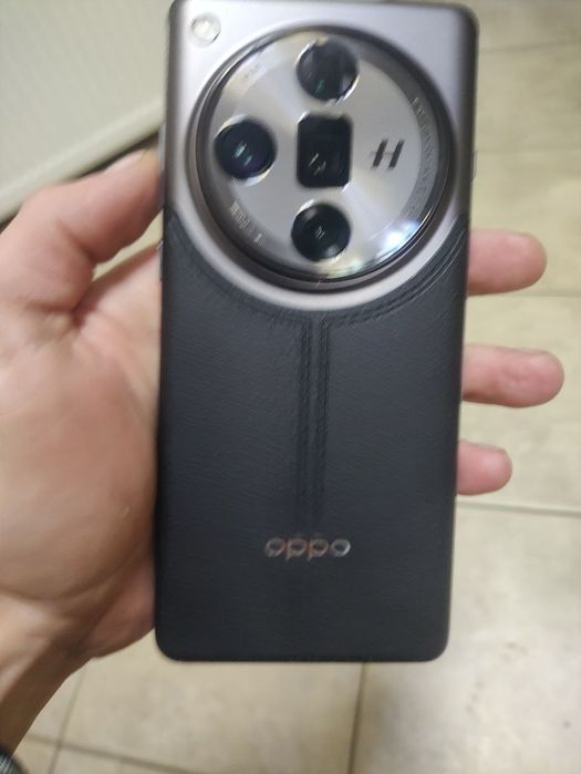 Oppo find x7 ultra  16/1терабайт Snapdragon8Gen3 також в наявності інші Oppo
