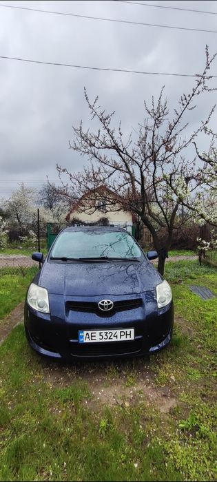 Продам свое авто Toyota Auris 2008