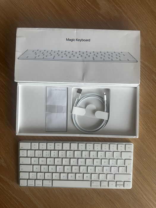 Apple Magic Keyboard Completo