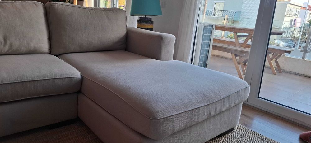 Sofá de 3-4 lugares com chaise longue
