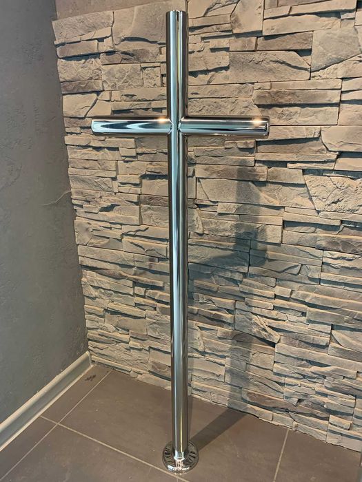 Krzyże ze stali nierdzewnej