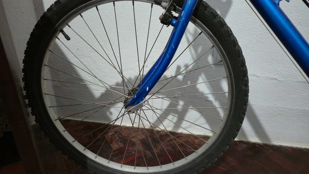 Bicicleta usada em boas condições