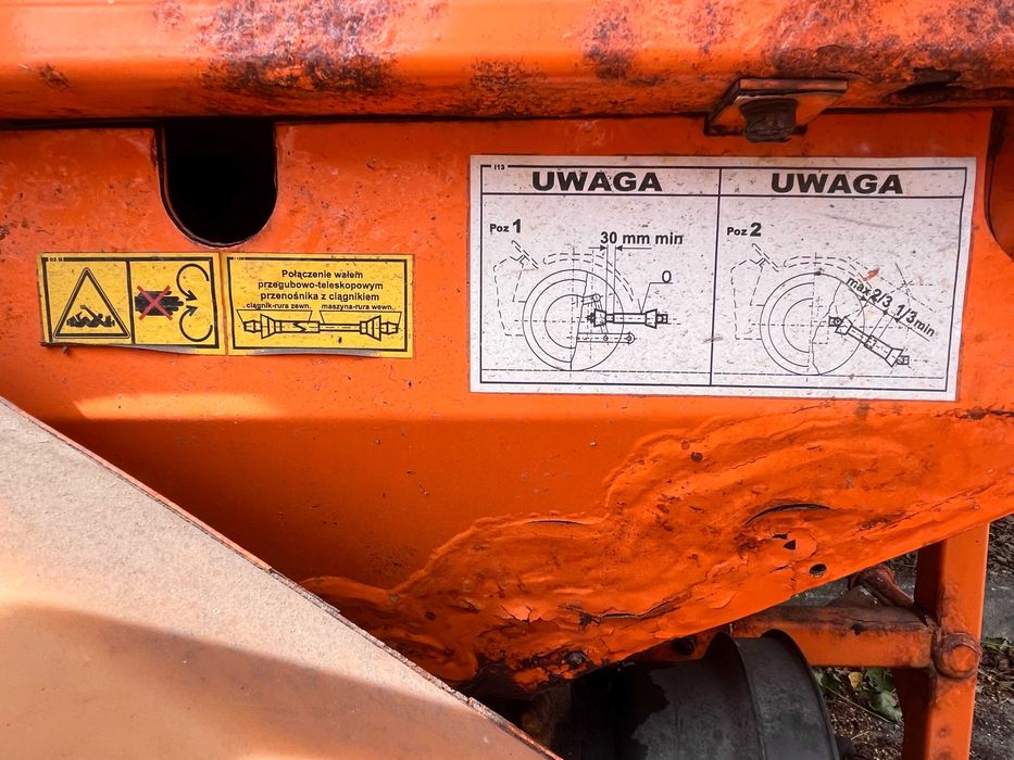 Używana posypywarka MOTYL