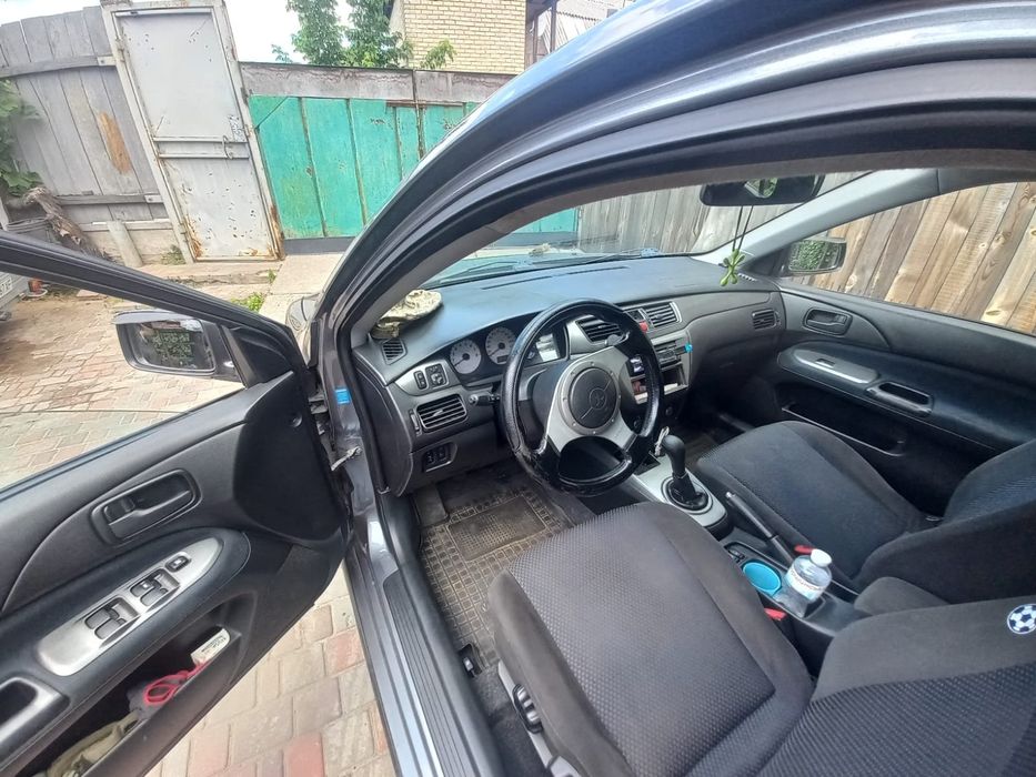 Продам своє авто Mitsubishi Lancer 9