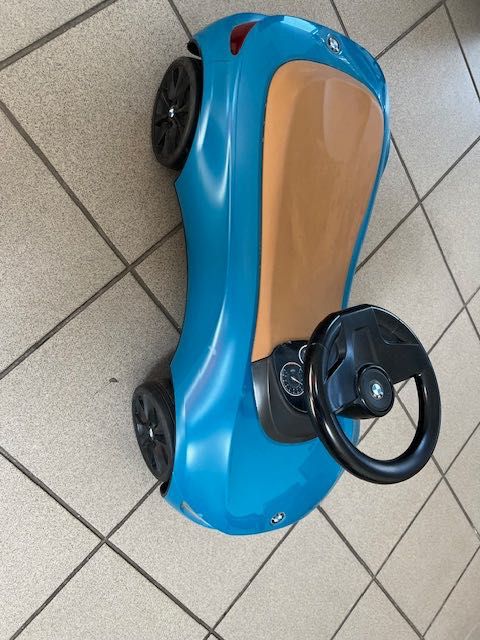 Autko jeździk BMW dla dzieci.