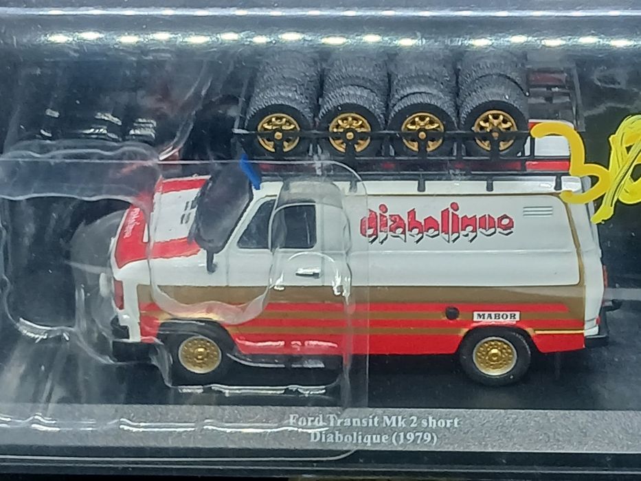 Miniaturas escala 1/43 Carrinhas de Assistência  de Ralies  8 modelos diferentes