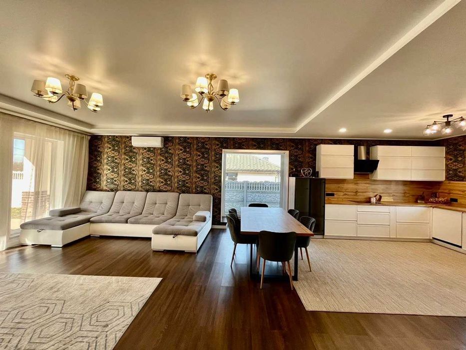 Одноповерховий будинок з ремонтом у новій котеджній забудові Бучі!