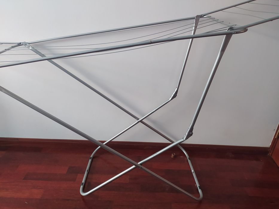 Estendal/ Varão de chão