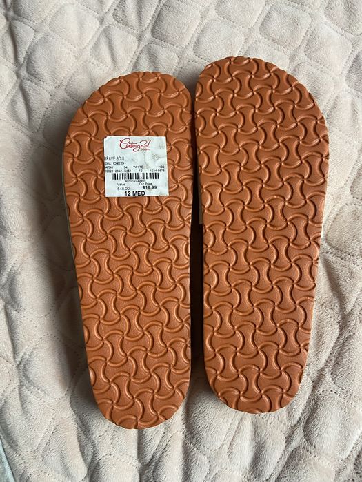 Нові білі шльопанці BRAVE SOUL LONDON