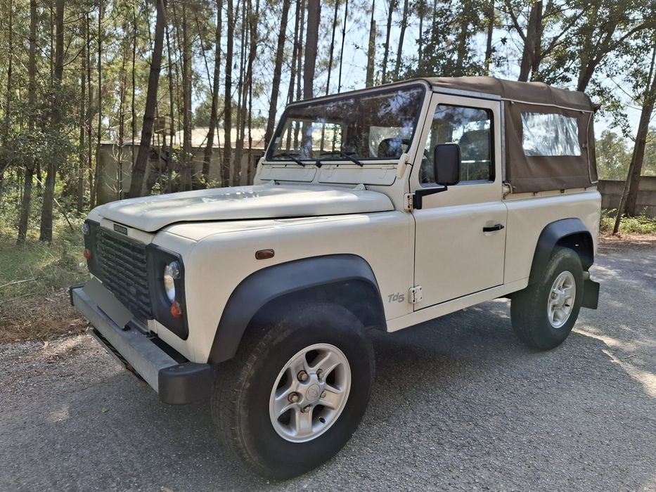 Land Rover Defender 90 2.5 Td5 Soft Top